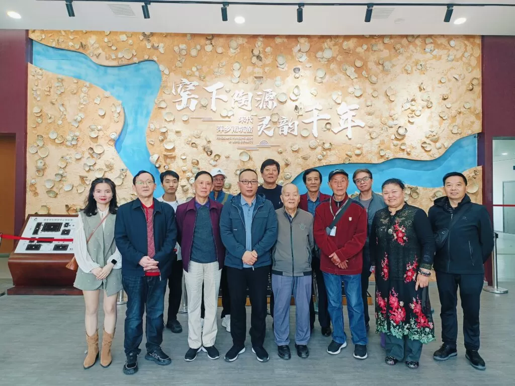 民革萍乡市委会开展“窑火相传，情暖重阳”活动